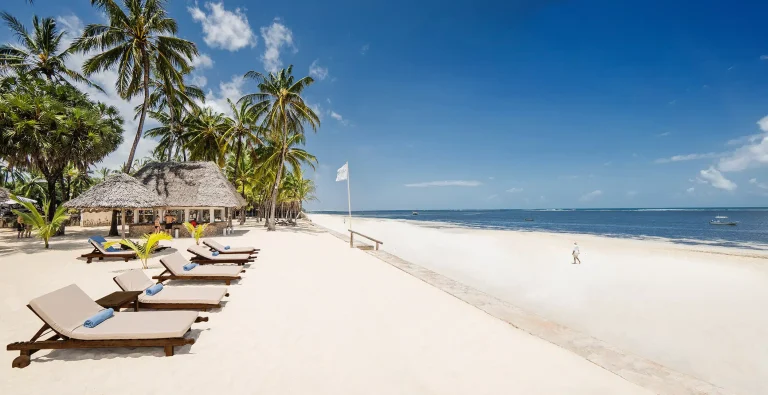 10 Days Bush & Beach: Aberdares, Sweetwaters, Lake Naivasha, Amboseli, Taita Hills & Malindi Beach